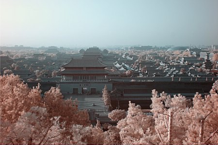 Infrarot: Blick auf die Verbotene Stadt vom Jingshan