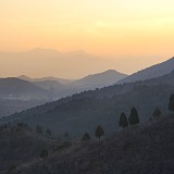 Sonnenuntergang in den Bergen bei den Ming-Gräbern