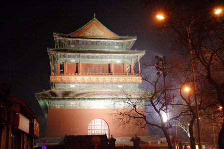 Trommelturm (Gulou) von Peking bei Nacht