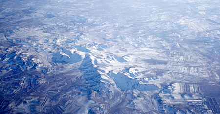Berge mit Schnee, Luftaufnahme