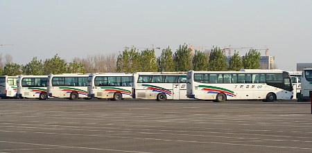 Flughafenshuttlebusse